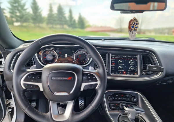Dodge Challenger cena 110000 przebieg: 63200, rok produkcji 2018 z Rzeszów małe 154